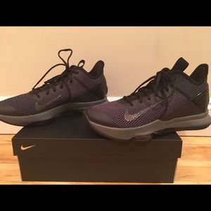 Nike Lebron Witness IV